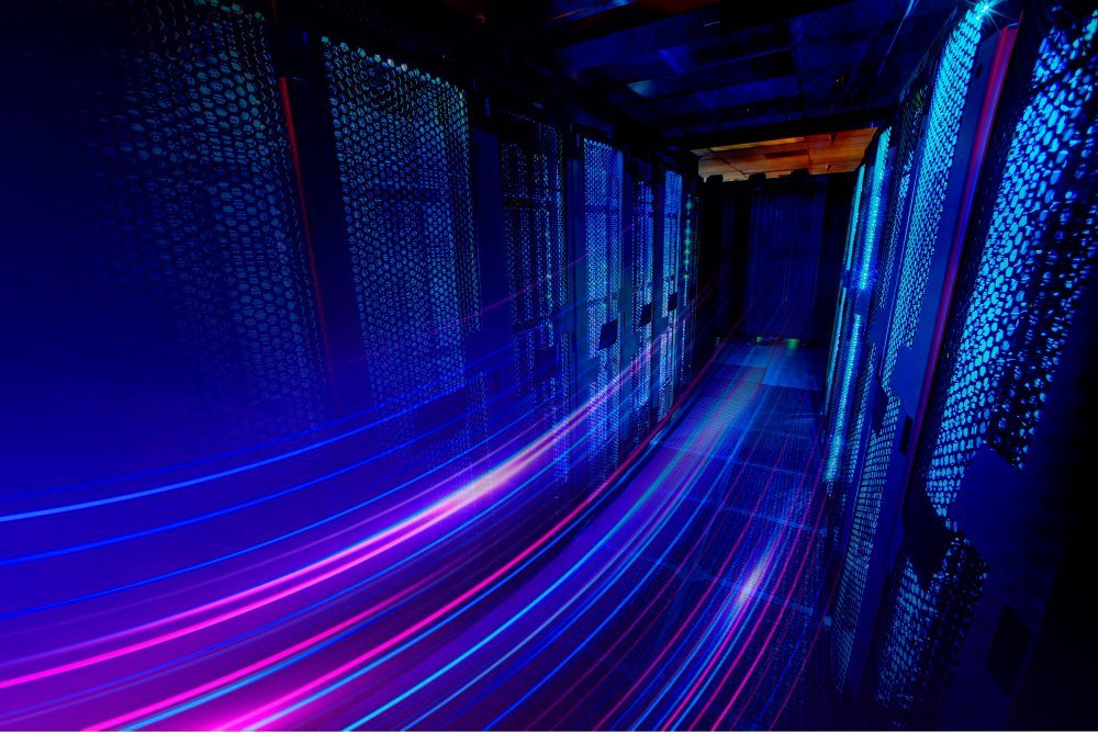 5 vantagens da internet de fibra para quem trabalha em home office 4 cloud storage background remixed from public domain by nasa