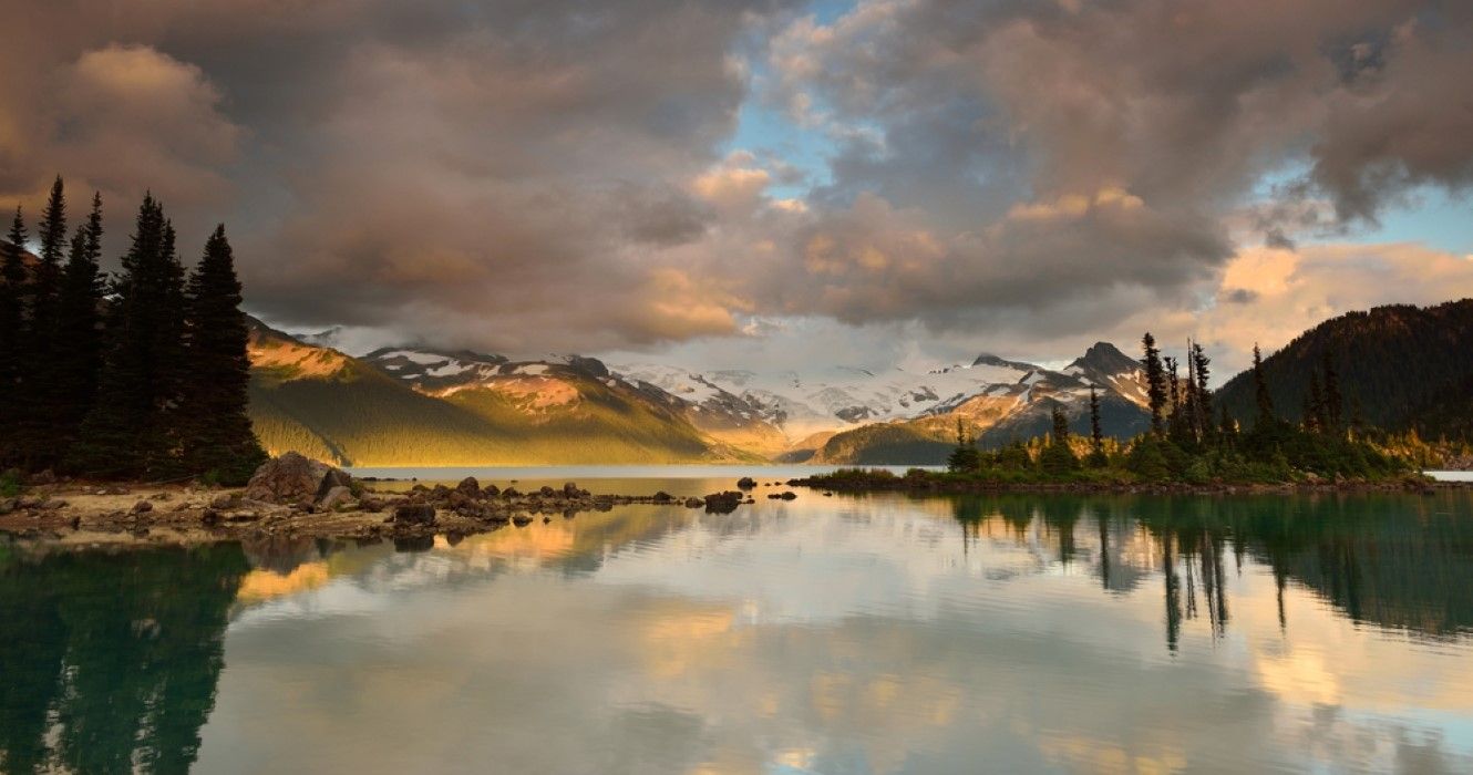 10 caminhadas épicas de vários dias no Canadá 1 Lago Garibaldi e Panorama Ridge ao pôr do sol, British Columbia