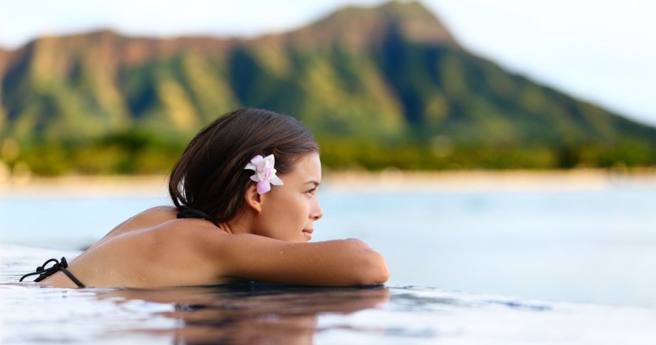 10 lugares nos EUA onde relaxamento é o nome do jogo 1 Relaxando na praia de Waikiki na cidade de Honolulu, Oahu