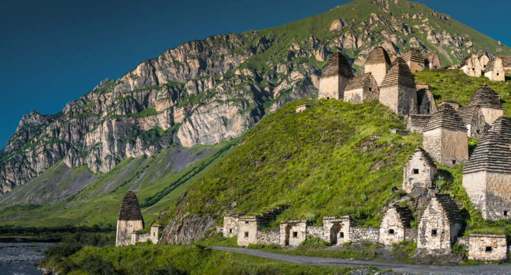 Mito e Lenda: Explorando a Estranha 'Cidade dos Mortos' da Rússia 1 Mito e Lenda: Explorando a Estranha 'Cidade dos Mortos' da Rússia