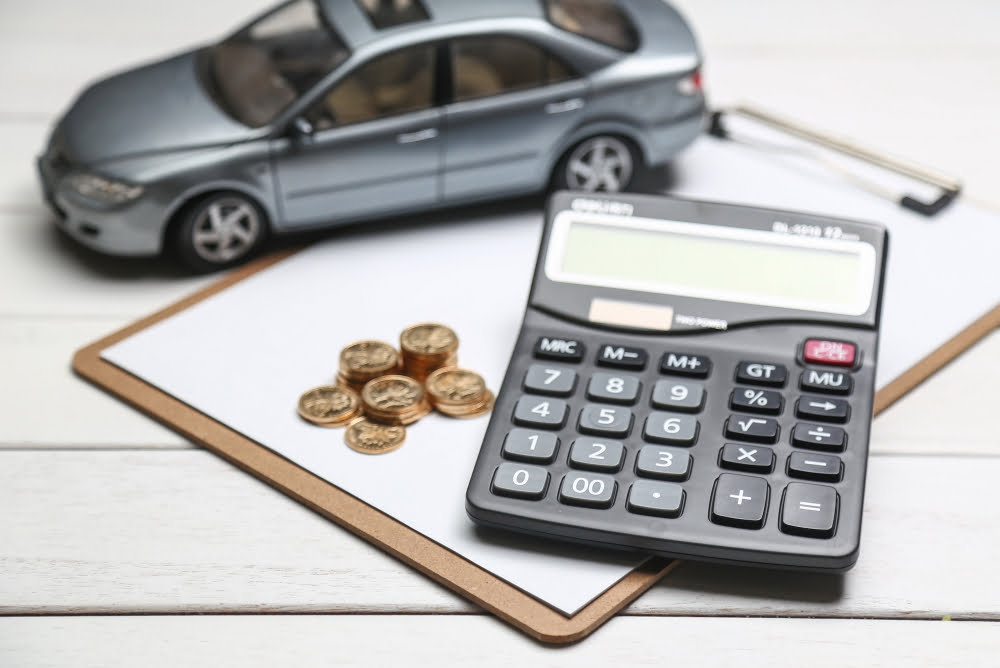 Dívida Ativa de IPVA: entenda quais as consequências e como pagar 2 car model calculator coins white table 1