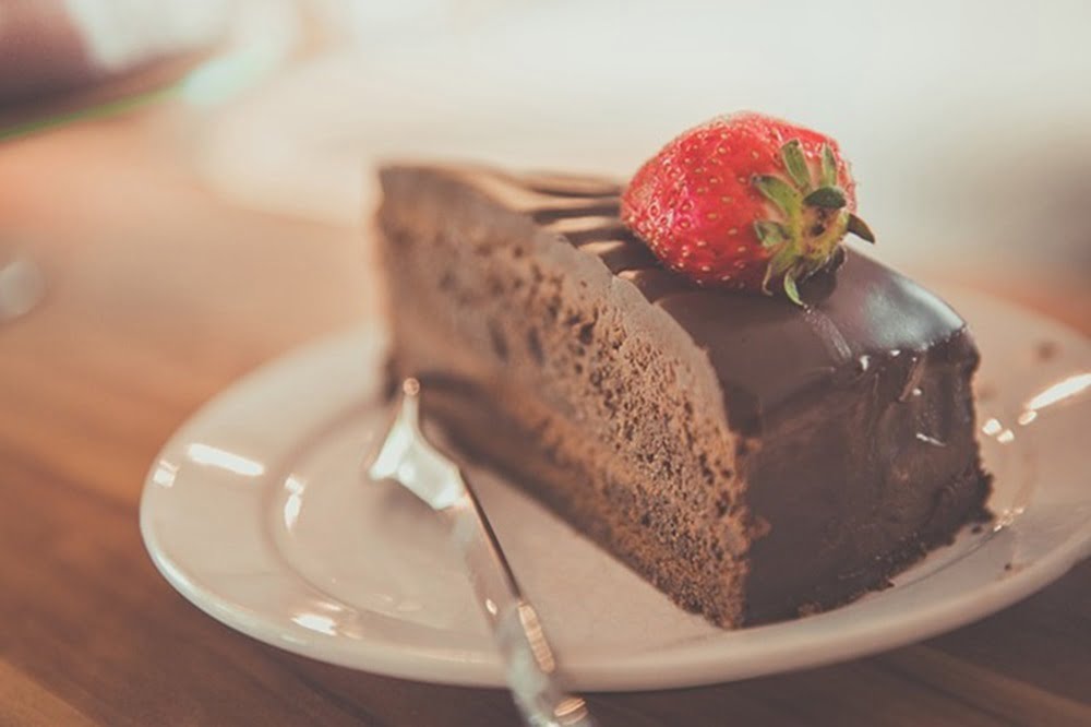 como fazer bolo de chocolate rápido